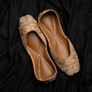 Sunehri Jutti - (UK-3)